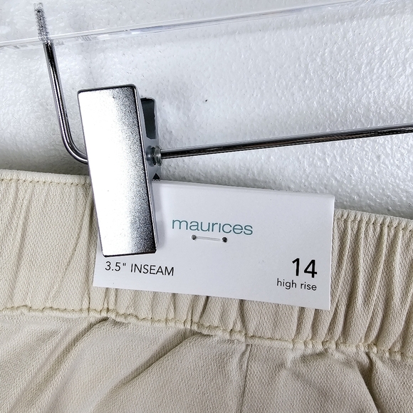 Maurices Tan Twill Pleated Shorts NWT - Picture 6 of 11
